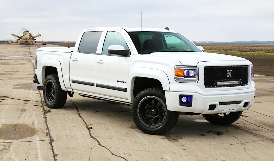 “White Lightning” GMC Sierra kicks ass