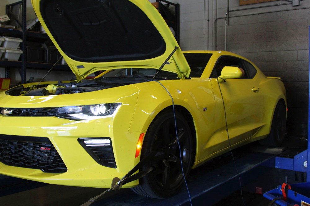 2016_Yellow_Camaro_SS_LT1_V8